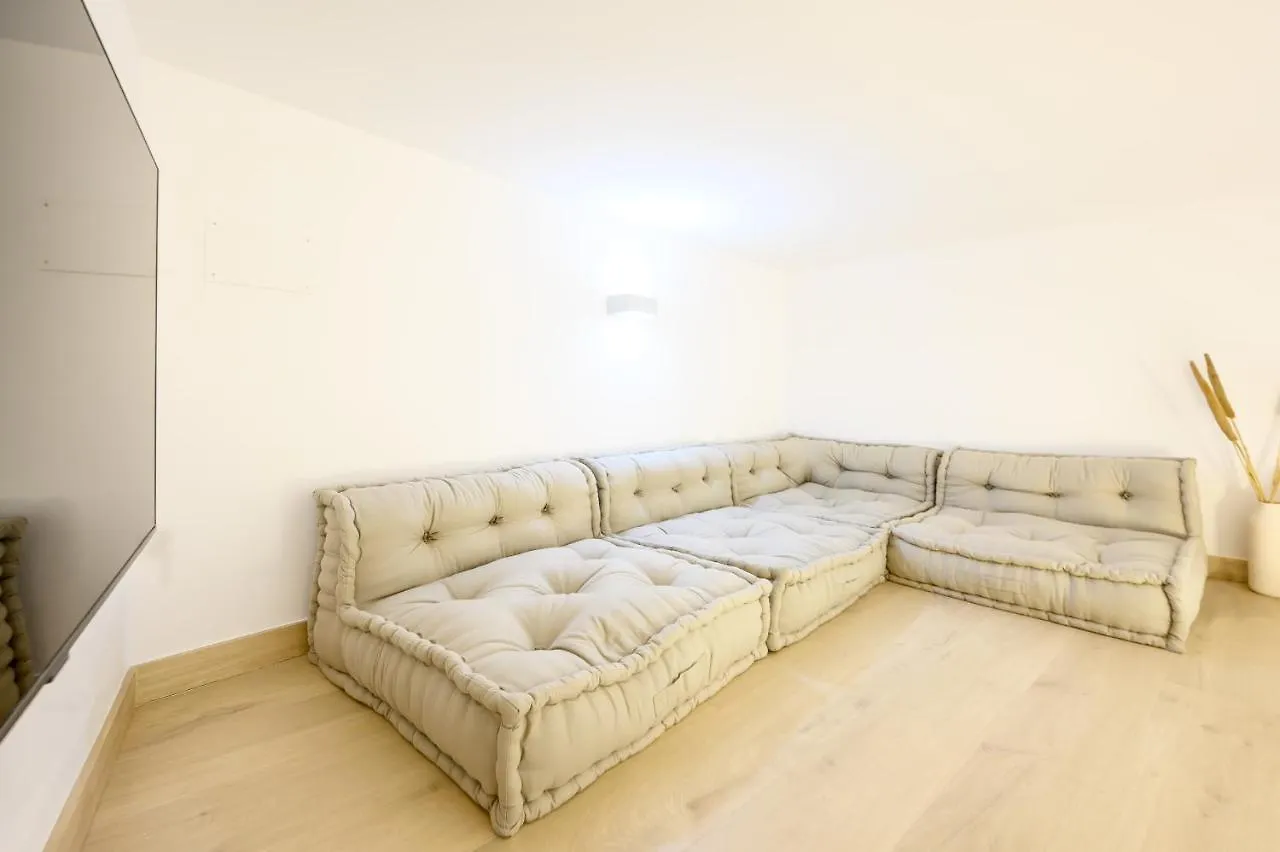 Modern 3 Bedroom, City Center With Patio & High Ceilings By 10Tosea Màlaga 0*,