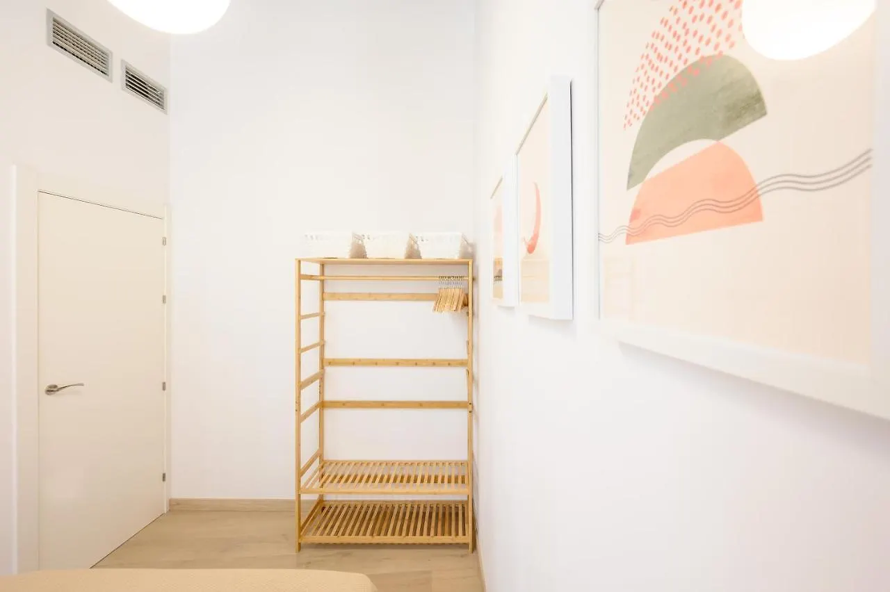 Modern 3 Bedroom, City Center With Patio & High Ceilings By 10Tosea Màlaga Apartmán